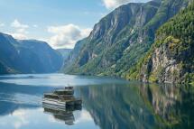 Brim Explorer orders battery-powered trimarans