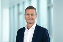 Frank Weber bleibt Finanzvorstand